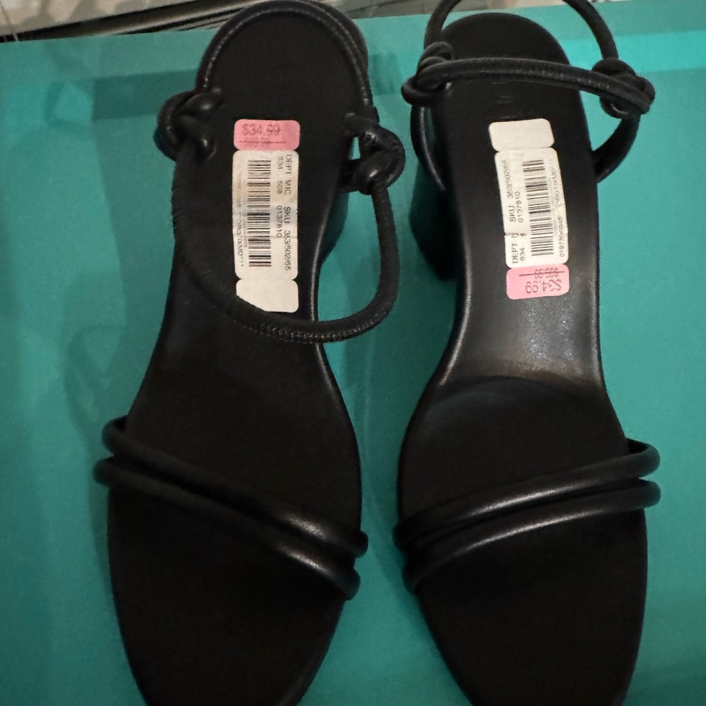 New Steve Madden Black Strappy Sandals size 10 - Elegant Everyday Heel